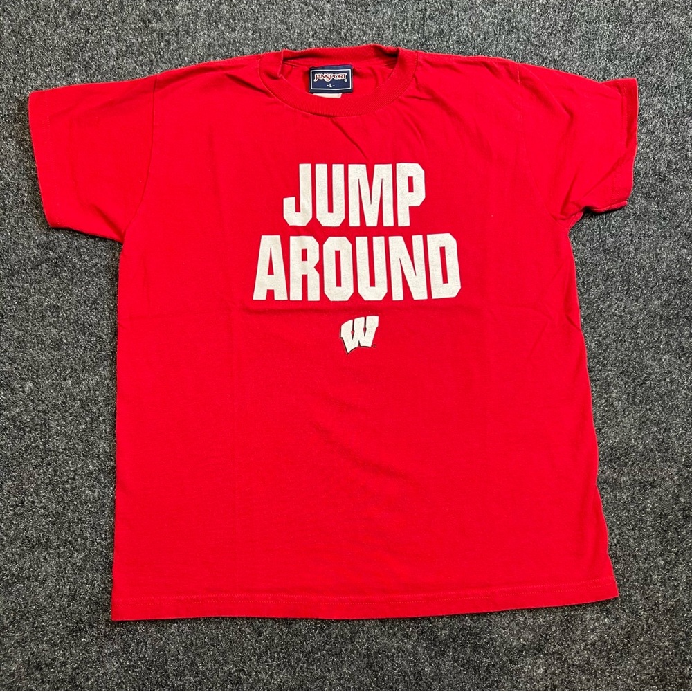 Wisconsin Badgers Jump Around T Shirt Large Red NCAA Football Fan Tee